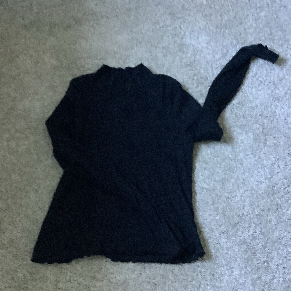 American Eagle By Payless Black Long Sleeve Tee